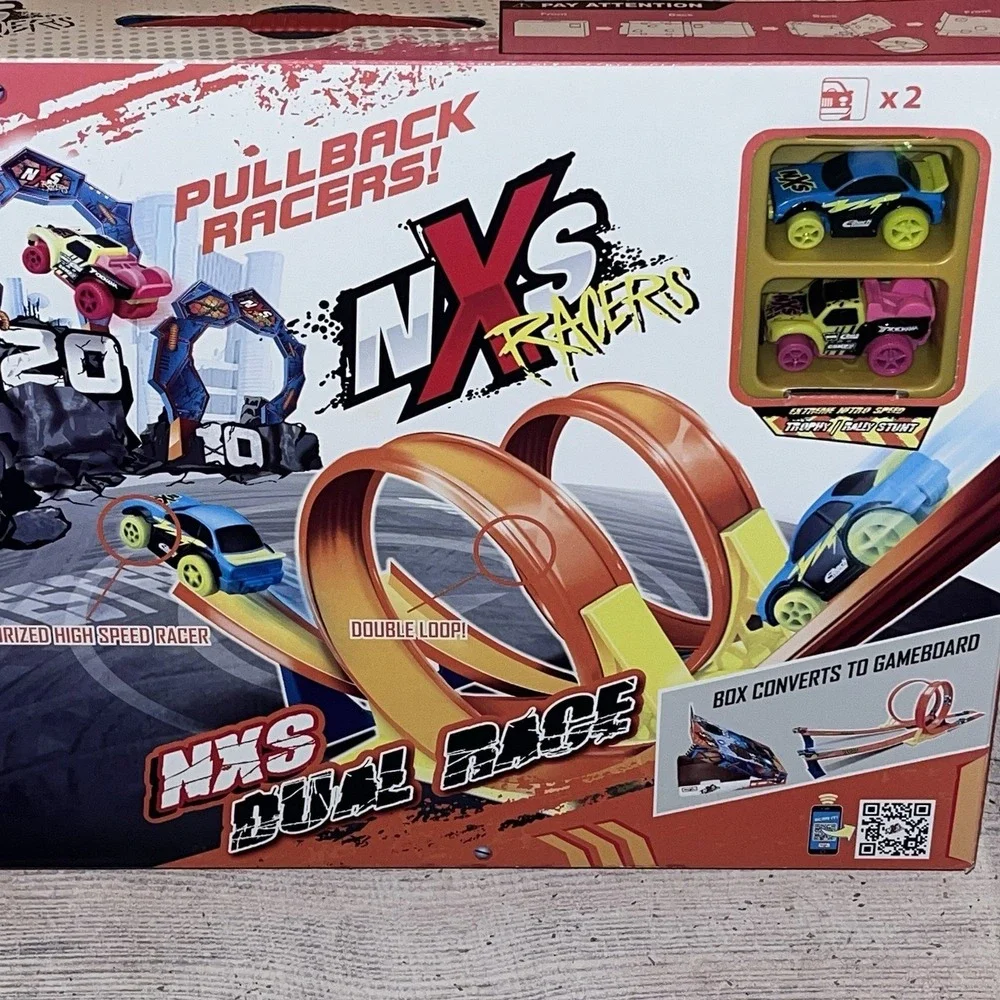 Maisto NXS Racers Dual Race Motorized Racing Set, 2 Cars & Double Loop Track New